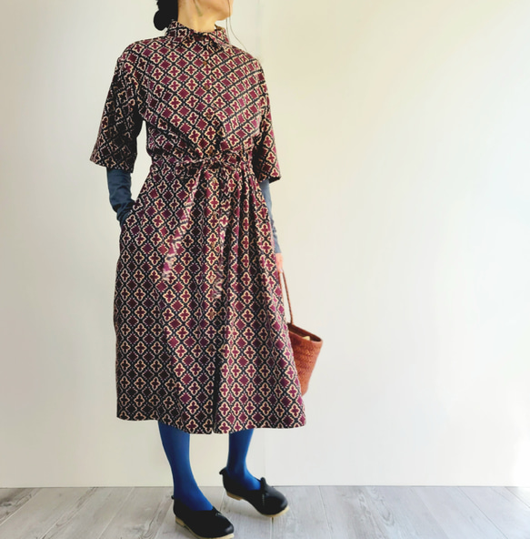 即納】アートなお洒落が季節を彩る♪トレンドの幾何学柄ワンピース
