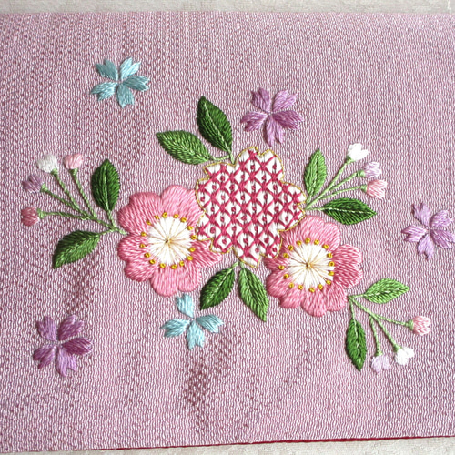 日本刺繍【桜の舞】桜の花の袱紗 ◇薄藤色◇ 刺繍 手刺繍 花刺繍 伝統
