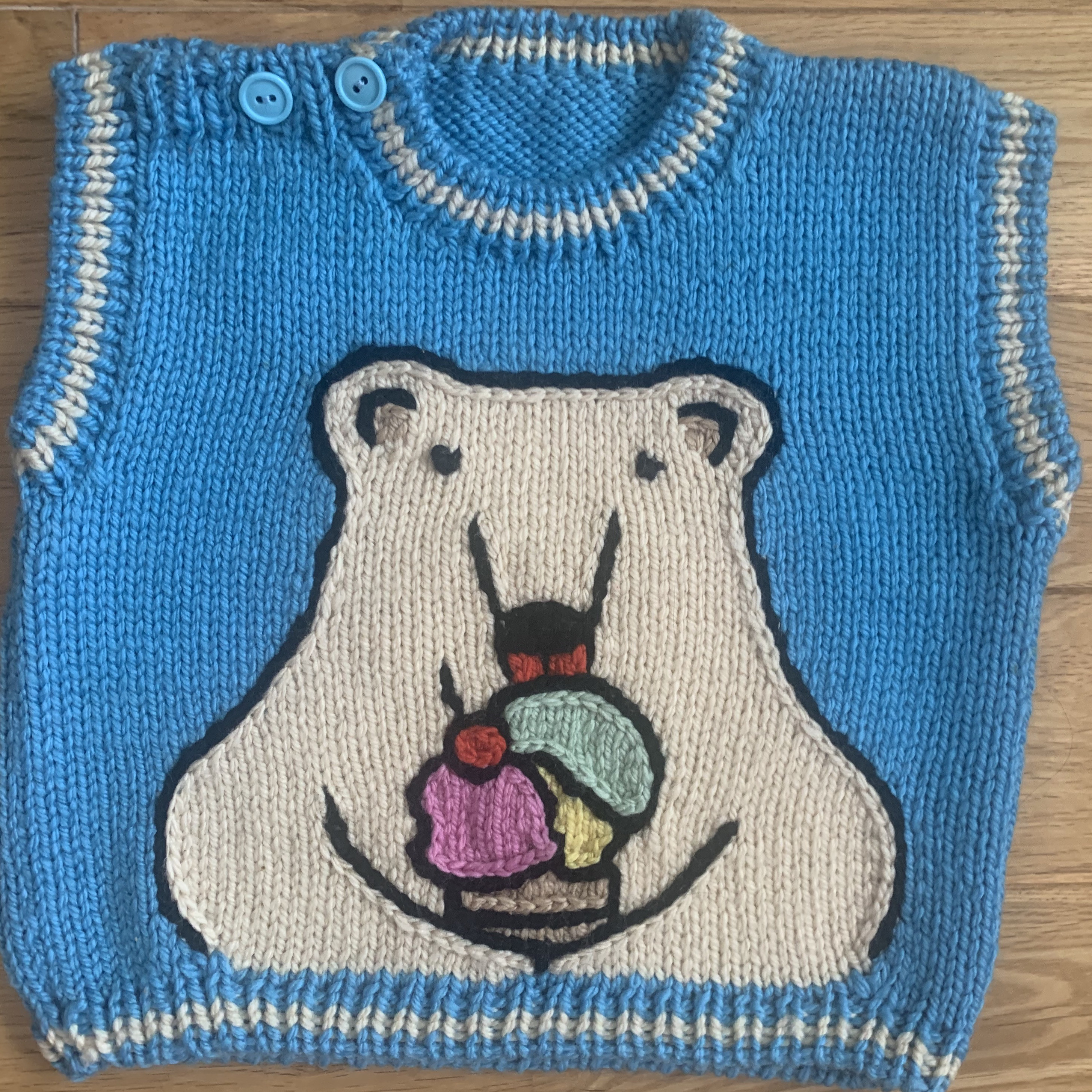 秋冬・しろくまのちびっこベスト　90〜100 8,520円