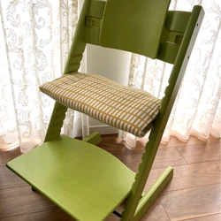 sutokkeトリップトラップ椅子のクッションandカバー(カーキーカラー)受注生産 3枚目の画像