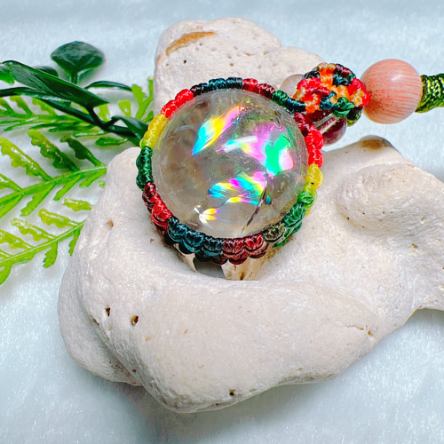 虹色のお守り☆キラキラ☆アイリス☆水晶☆マクラメ☆ネックレス