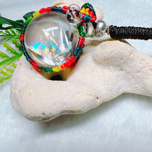 虹色のお守り☆キラキラ☆アイリス☆水晶☆マクラメ☆ネックレス