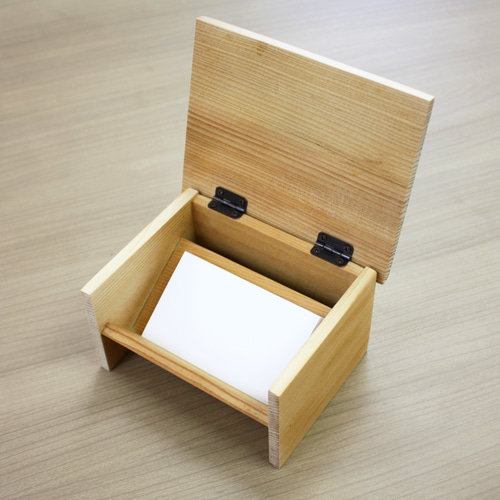 国産天然木】職人手作り 木製カードスタンド【端材】 その他雑貨