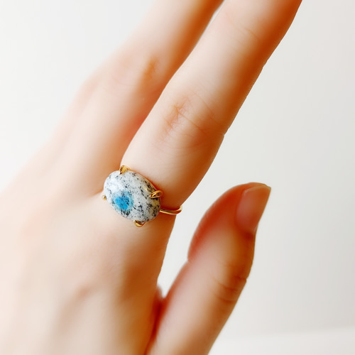 ✤天然石 K2アズライト 大粒オーバル ソリッド リング✤ ✤天然石 K2アズライト 大粒オーバル ソリッド リング✤ - メルカリ