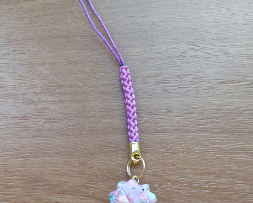 ピンク和柄の折り紙くす玉キーホルダー その他雑貨 oriccha 通販