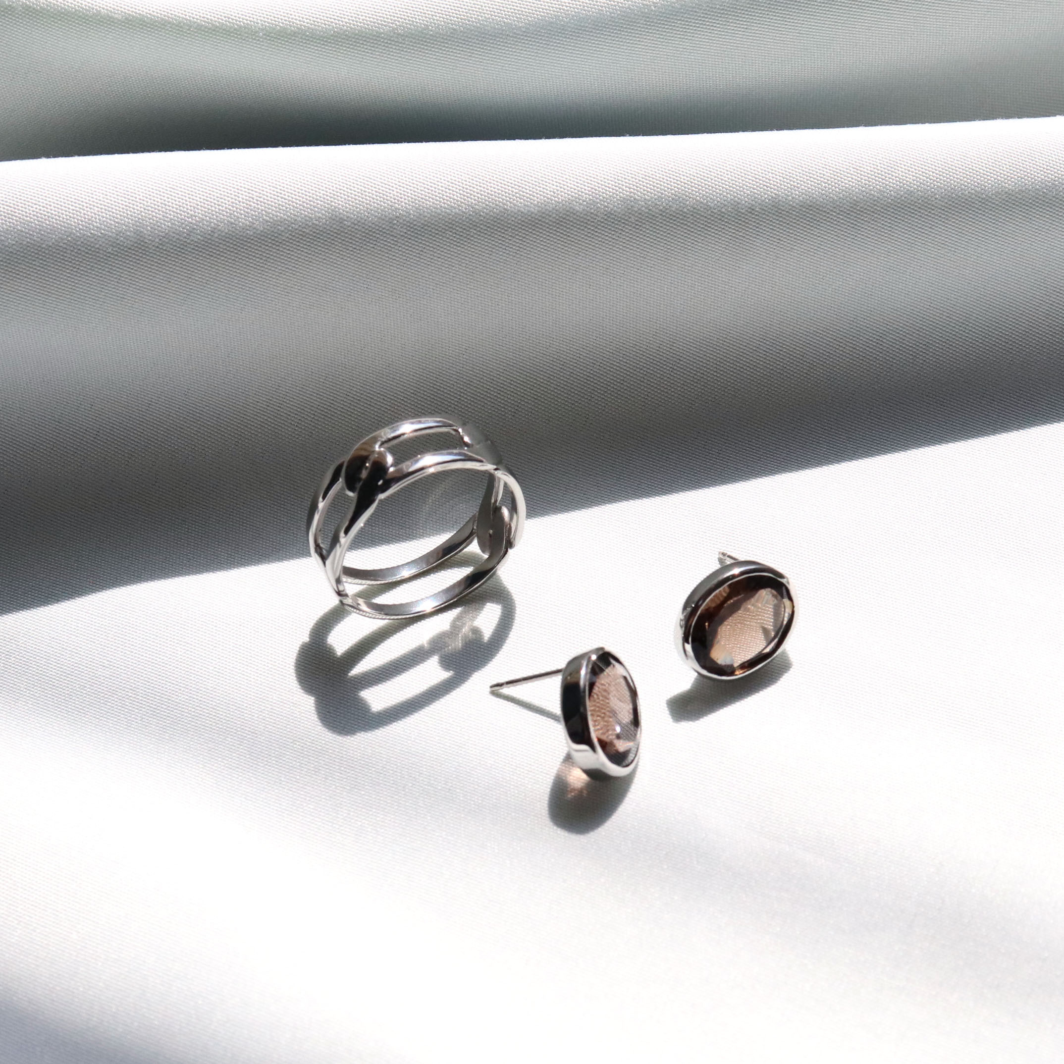 カラーストーン＆ステンレスピアス~float pierce~