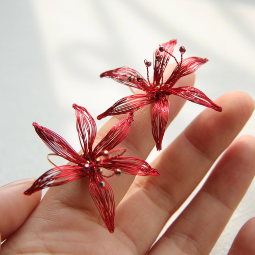 秋の花❤彼岸花イヤリング丨handmade銅糸かぎ針編みの花丨プチギフト