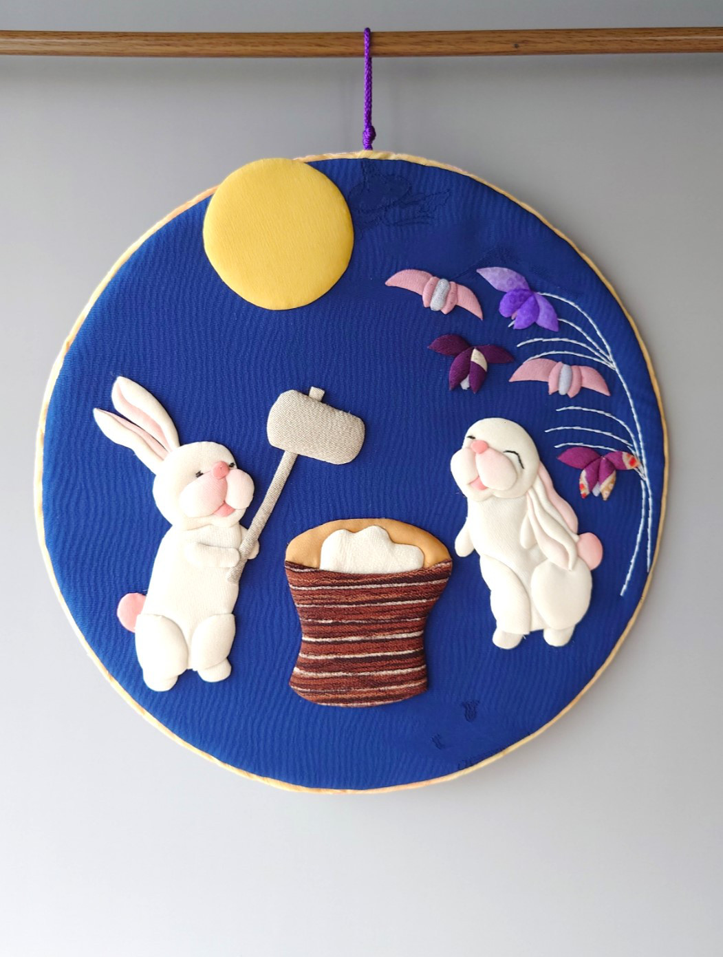 【出来上がり】餅つきうさぎのタペストリー