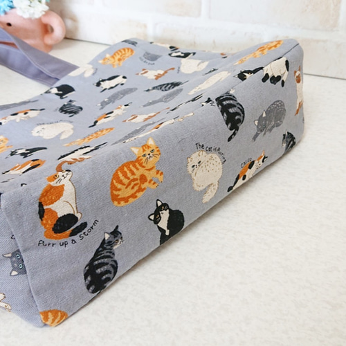 受注制作】ねこ柄トートバッグ グレー ハチワレにゃんこ ミケ 茶トラ  