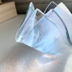 Lucent lotus / ガラスのキャンドルホルダー　ラベンダー×ホワイト 2枚目の画像