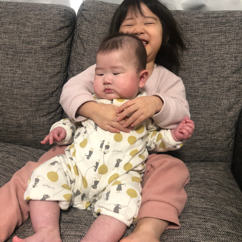 送料無料】服に穴が開かない名札クリップ ぽんぽんさくらんぼ