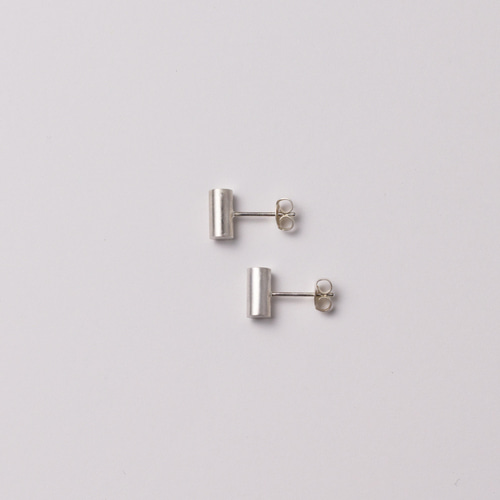 ちかな☺︎ 1点作品☆ 大粒原石ホワイトオパールピアス 限定1ペア K10YG オーストラリアオパール ホワイトオパール