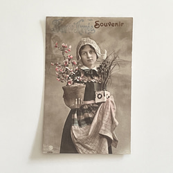 アンティークポストカード3種セット 少女と花｜フランス 7枚目の画像