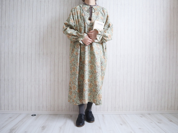 在庫限り•受注製作】ウィリアムモリスヨークパイピングワンピース