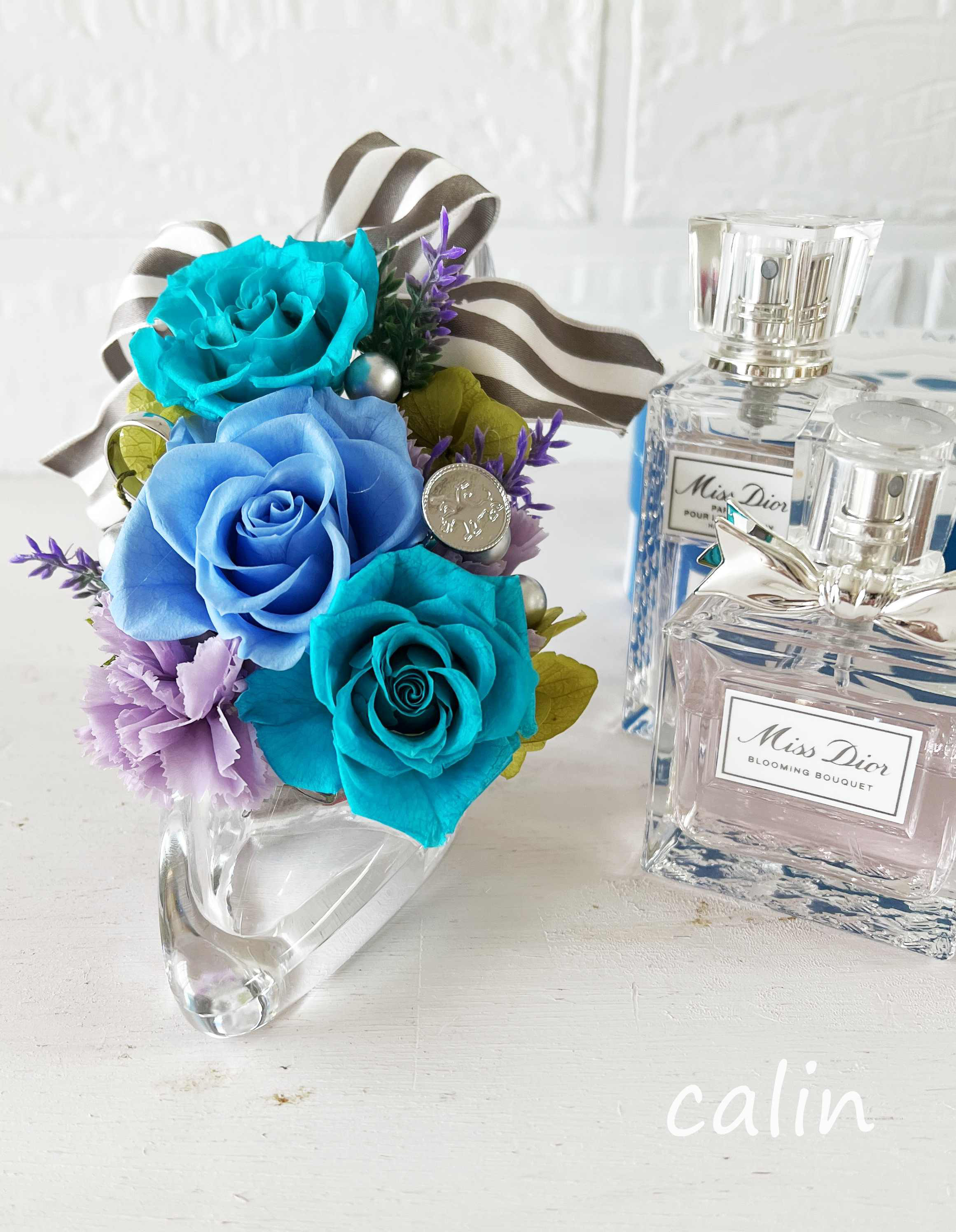 ターコイズブルー/ギフトにおすすめ！Dのキャラ風なハイヒール