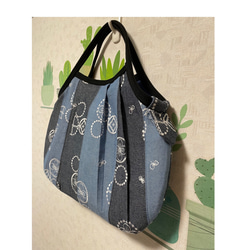 ♡SALE♡ サークル刺繍デニムパッチワークのグラニーバッグ 4枚目の画像