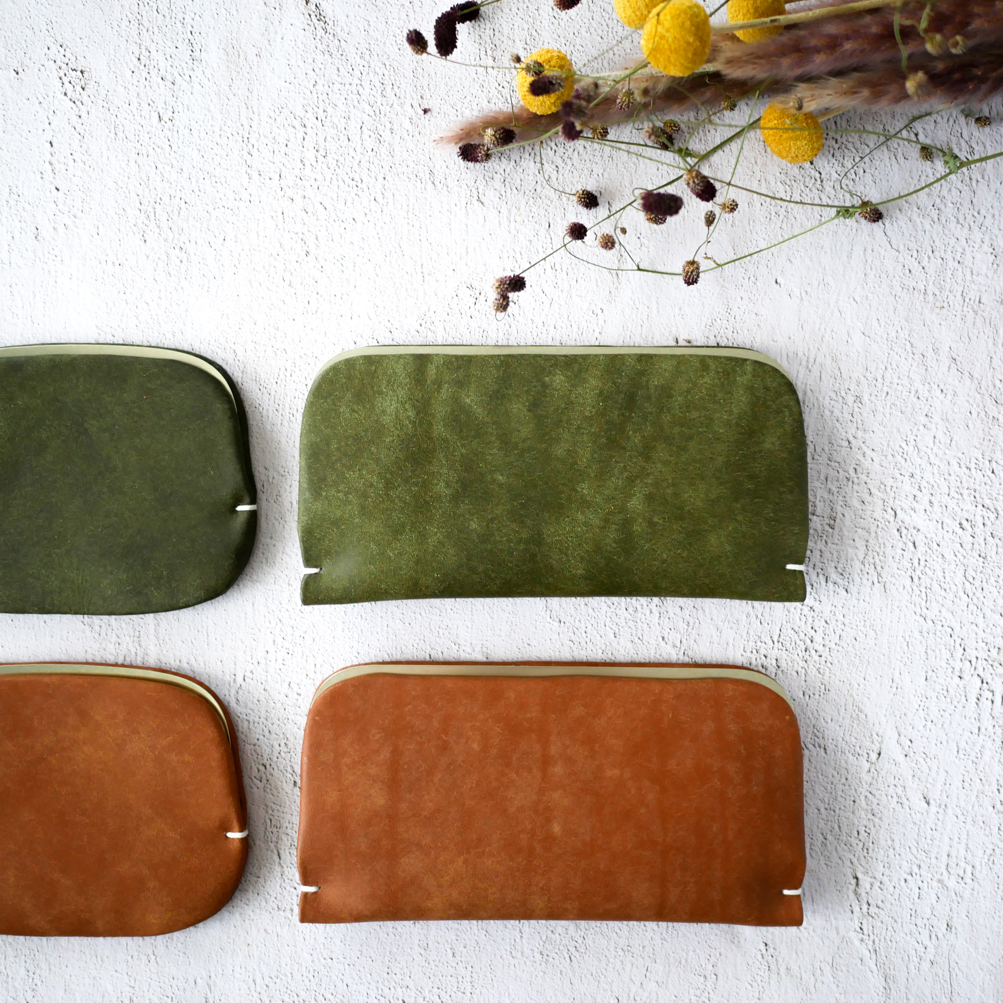 小振りな長財布「スナップウォレット・LONG」モスグリーン