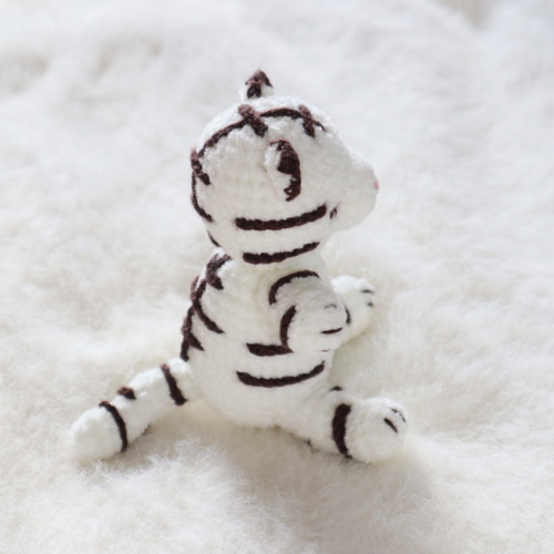 あみぐるみ　ホワイトタイガー あみぐるみ ホワイトタイガー - メルカリ