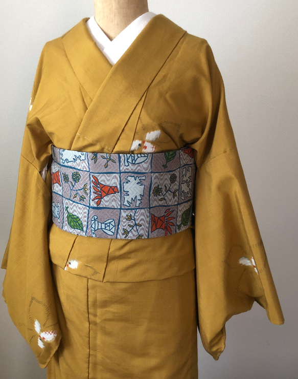 正絹 単衣紬 マスタードイエローにかすり柄の花模様 着物 さまだ