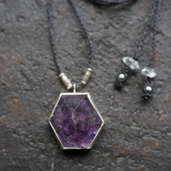 goethite in amethyst silver necklace (hachisu) 3枚目の画像