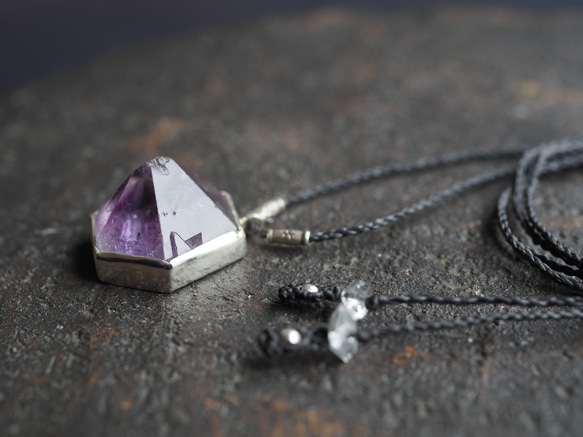 goethite in amethyst silver necklace (hachisu) 10枚目の画像