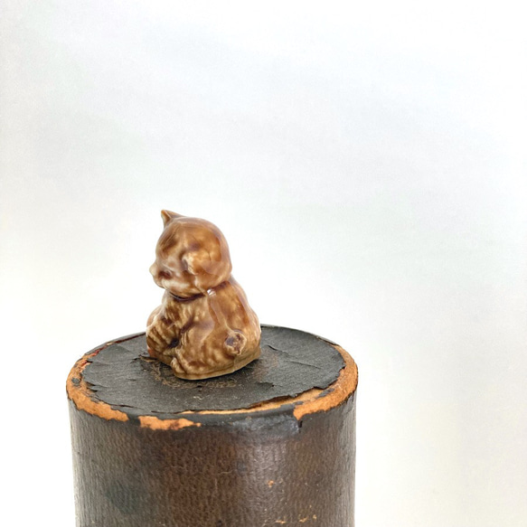 ねこの置きもの cat figure 陶器のねこ　動物　cats イギリスアンティーク　ギフト　プレゼント 4枚目の画像