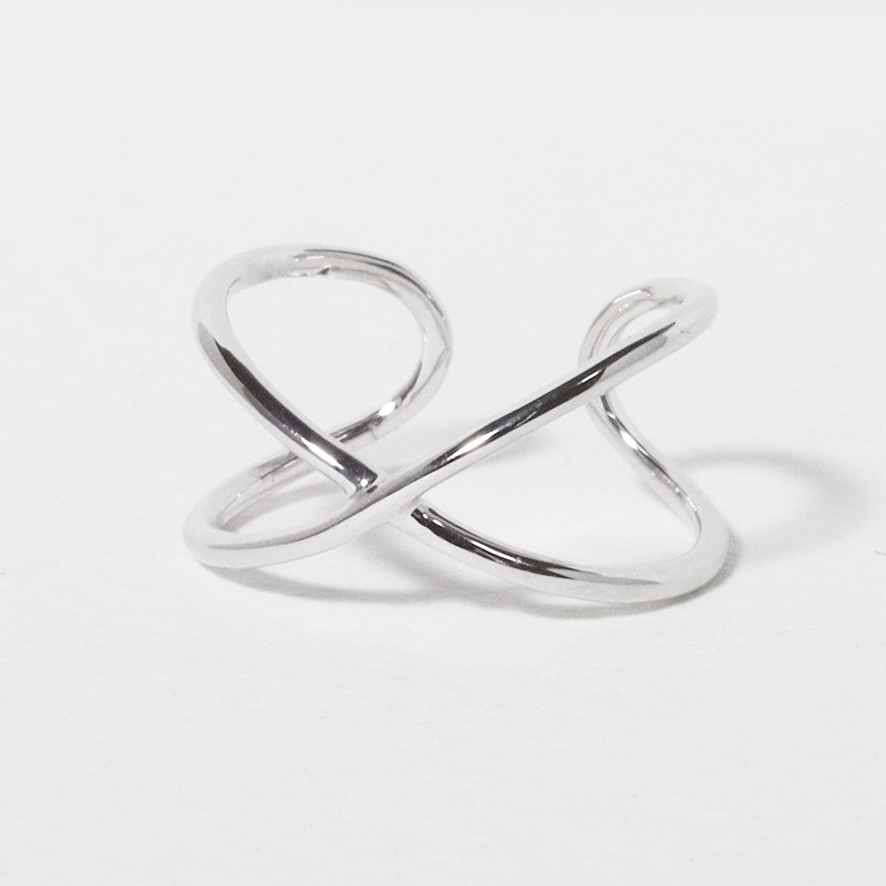 シルバー　sv925　イヤカフ　イヤーカフ　インフィニティ　無限　∞　大きめ　可愛い　オシャレ　ノンホールピアス