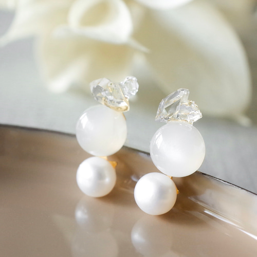 3つの天然石のピアス／natural／(14kgf) ピアス（スタッド・一粒 