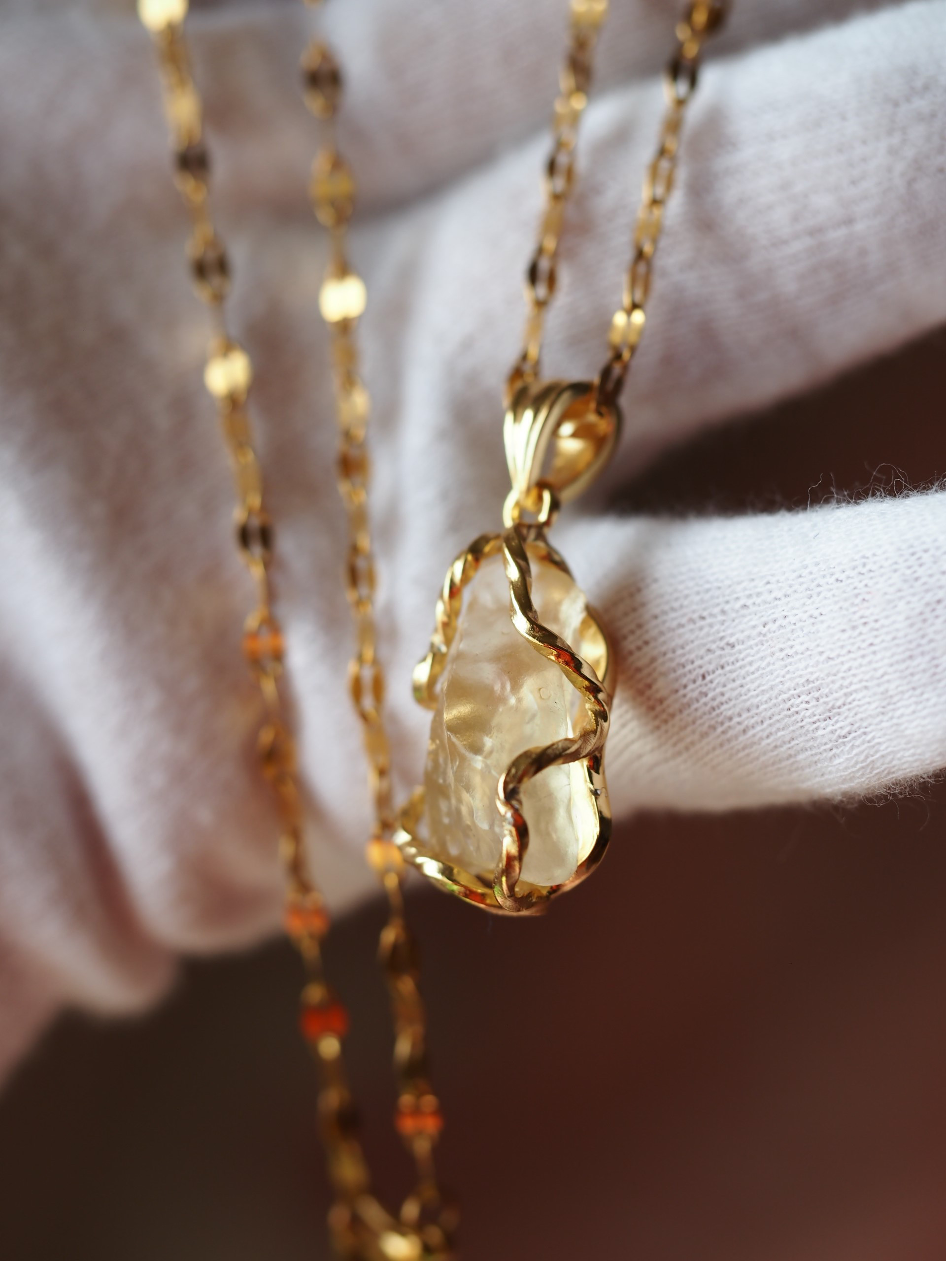 宇宙からの贈り物　リビアングラス25　ペンダントトップ❀ 10,587円