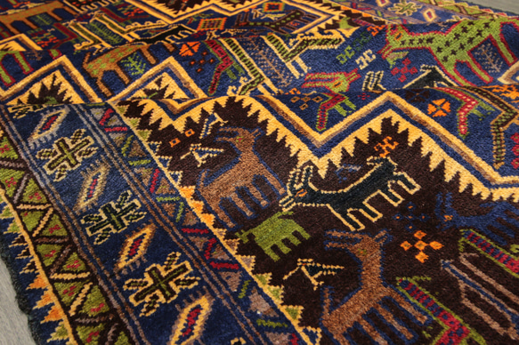 動物モチーフの楽園デザイン　アフガニスタン　部族絨毯　トライバルラグ　オールド手織り絨毯　110x215cm　＃237 4枚目の画像