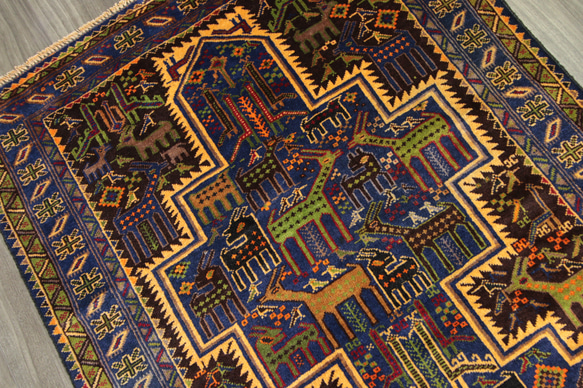 動物モチーフの楽園デザイン　アフガニスタン　部族絨毯　トライバルラグ　オールド手織り絨毯　110x215cm　＃237 7枚目の画像