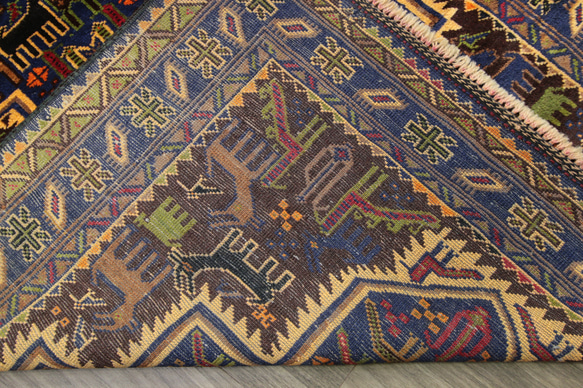 動物モチーフの楽園デザイン　アフガニスタン　部族絨毯　トライバルラグ　オールド手織り絨毯　110x215cm　＃237 6枚目の画像