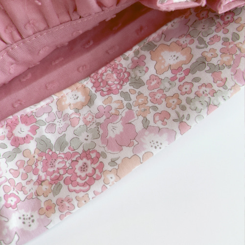 フリルティッシュカバー♡ハンドメイド　リバティ ひらひらスモッキング刺繍のフリルのリバティポケットティッシュ