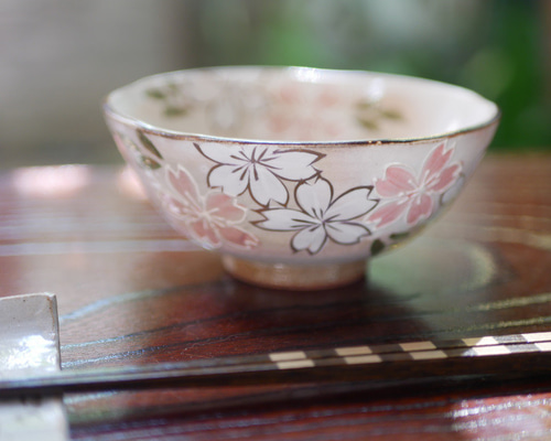 京焼　清水焼　茶碗　桜と御所車 京焼 清水焼 茶碗 桜と御所車 工芸品