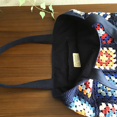 コットン肩掛けグラニースクエアランダムモチーフバック(ネイビーor