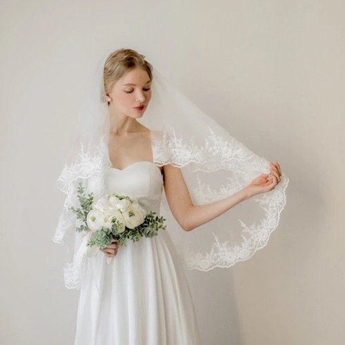 ボタニカルな刺繍がナチュラルな ウェディングベール3m veil ボタニカルな刺繍がナチュラルな ウェディングベール3m veil