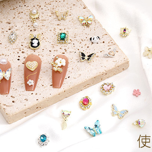 M10508-1 12個 ネイルパーツ メタル&ラインストーンネイルパーツ 天使