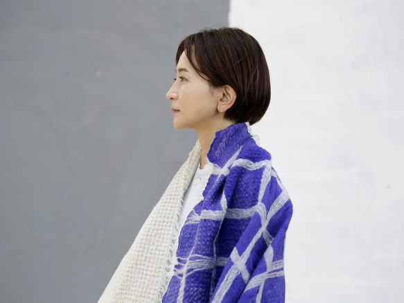 清爽的藍色格紋小披肩羊毛紗布和棉布【TATEYOKO，說出你的感覺】 第2張的照片