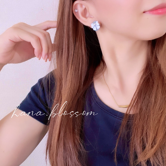 glass oval 3way bycolor cow ribbon Earrings 6枚目の画像