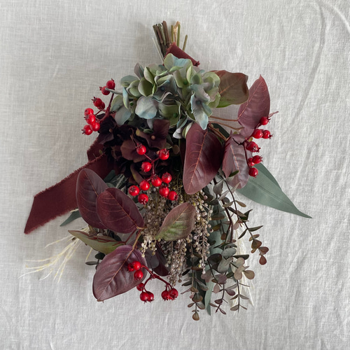 野バラの実と秋色紫陽花のリース&スワッグ'' アナベルと秋色紫陽花