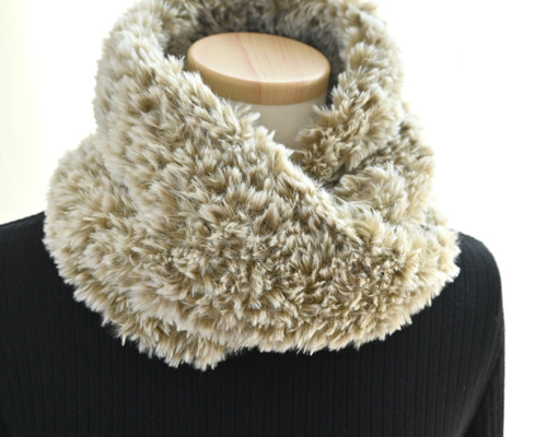もふもふ エコファー クロス ネックウォーマー ＊ ベージュ ネック
