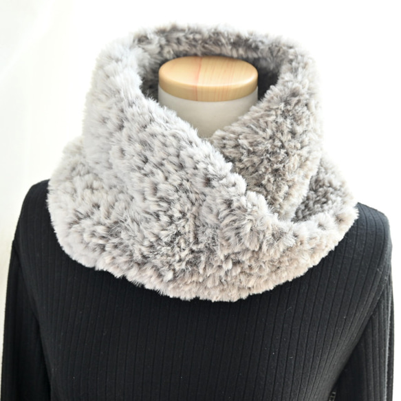 【３日以内に発送！】もふもふ エコファー クロス ネックウォーマー ⛄ グレー ⛄ 3枚目の画像