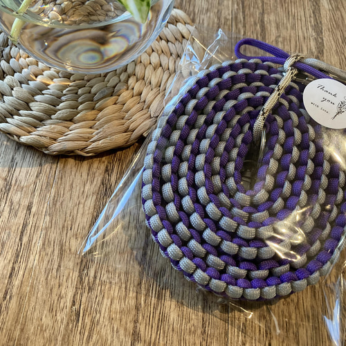 《オーダーページ》パラコード　ネックストラップ②　スマホ斜め掛け　ハンドメイド☘ 2色編み> パラコード ストラップ ショルダー ネック カラーオーダー