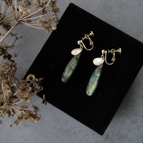 Lavish ドロップピアス SWAROVSKI｜【公式】【スワロフスキー】Constella ドロップ