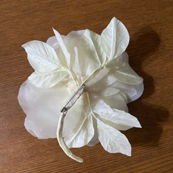 布花　野バラのコサージュ　フォーマル 6枚目の画像