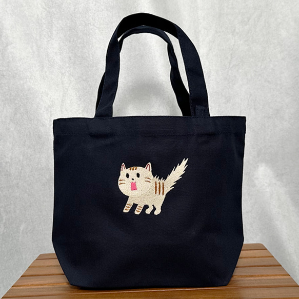 【秋冬穿搭】帆布迷你手提包和迷你收納袋套裝，飾有驚喜貓刺繡和內袋，書包 第6張的照片