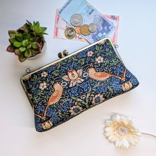 ウィリアムモリス WilliamMorris いちご泥 大容量のがま口長財布