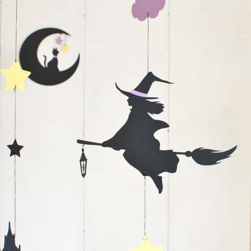 魔女と黒猫のモビール モビール ひらまり屋 通販 14592821｜Creema