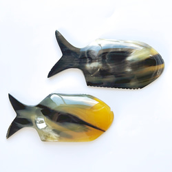 水牛角のトレイ　魚モチーフトレイ　さかなトレイ　インテリア 2枚目の画像