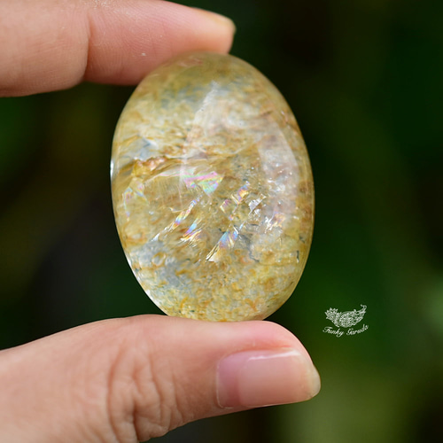 大粒☆虹入り☆クラックガーデンクォーツs543 天然石 Funky garuda